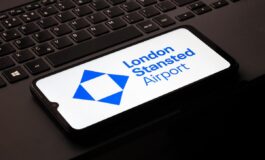 Cyberattacco aeroporti nel Regno Unito hacker chiedono un riscatto 265x160