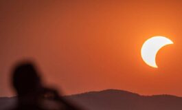 Eclissi in 7 al pronto soccorso dellOftalmico di Roma Rischiano danni alla retina 265x160