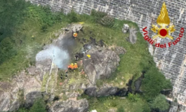 Elicottero precipita e prende fuoco in Piemonte due morti a Ossola 265x160