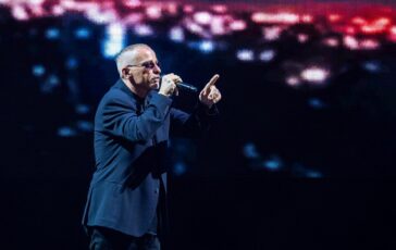 Eros Ramazzotti stop al tour operato alle corde vocali Dovremo aspettare il 2027 364x230