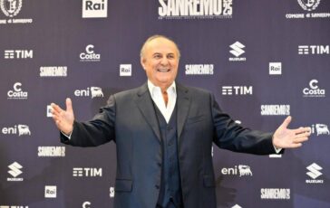 Gerry Scotti a 70 anni la ruota gira ancora il re dei quiz vive una nuova stagione doro 364x230