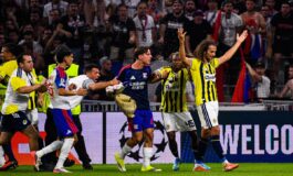 Guendouzi contro i tifosi del Lione maxi rissa in Champions 265x160