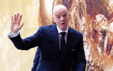 Infantino dribbla le domande sul futuro con battuta al giornalista calvo Ci vediamo dal parrucchiere 364x230