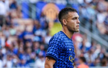 Inter Lautaro Martinez e Bastoni litigano con larbitro 364x230