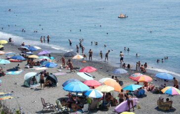 Lecce si sente male mentre nuota con gli amici morto 19enne 364x230
