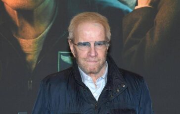 Malore per Christopher Lambert lattore stava firmando autografi quando e collassato portato in ospedale 364x230