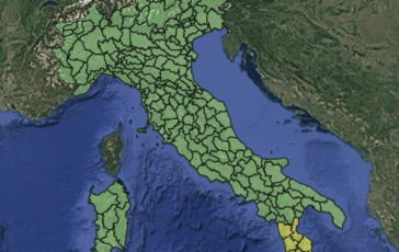Maltempo allerta meteo gialla per temporali sulla Calabria alla vigilia di Ferragosto ore contate per il caldo africano 364x230