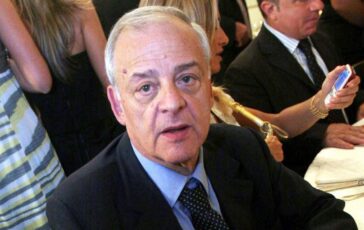 Morto Massimiliano Cencelli luomo che invento il manuale della spartizione del potere﻿ 364x230