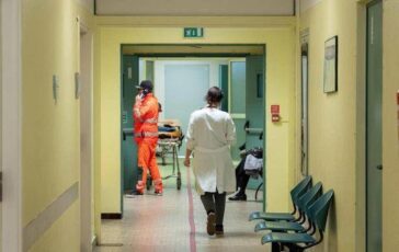 Morto Mattia Maestri il bimbo in stato vegetativo da 9 anni dopo aver mangiato formaggio a latte crudo 364x230