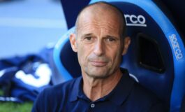 Napoli tifosi furiosi con Allegri Troppo presto per dimettersi 265x160