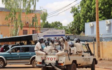 Niger caos a Niamey esplosioni e spari interrotte trasmissioni tv 364x230