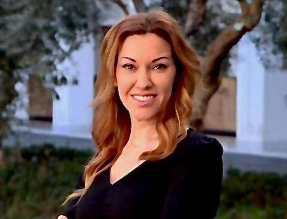 "Non guardate l'eclissi, io ho perso la vista", il messaggio dell'ex deputata spagnola