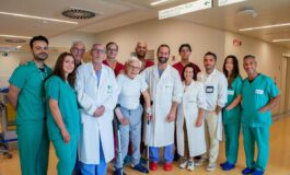 Operazione record a Catania Giuseppe a 98 anni rimesso in piedi con doppia protesi danca in un solo intervento 265x160