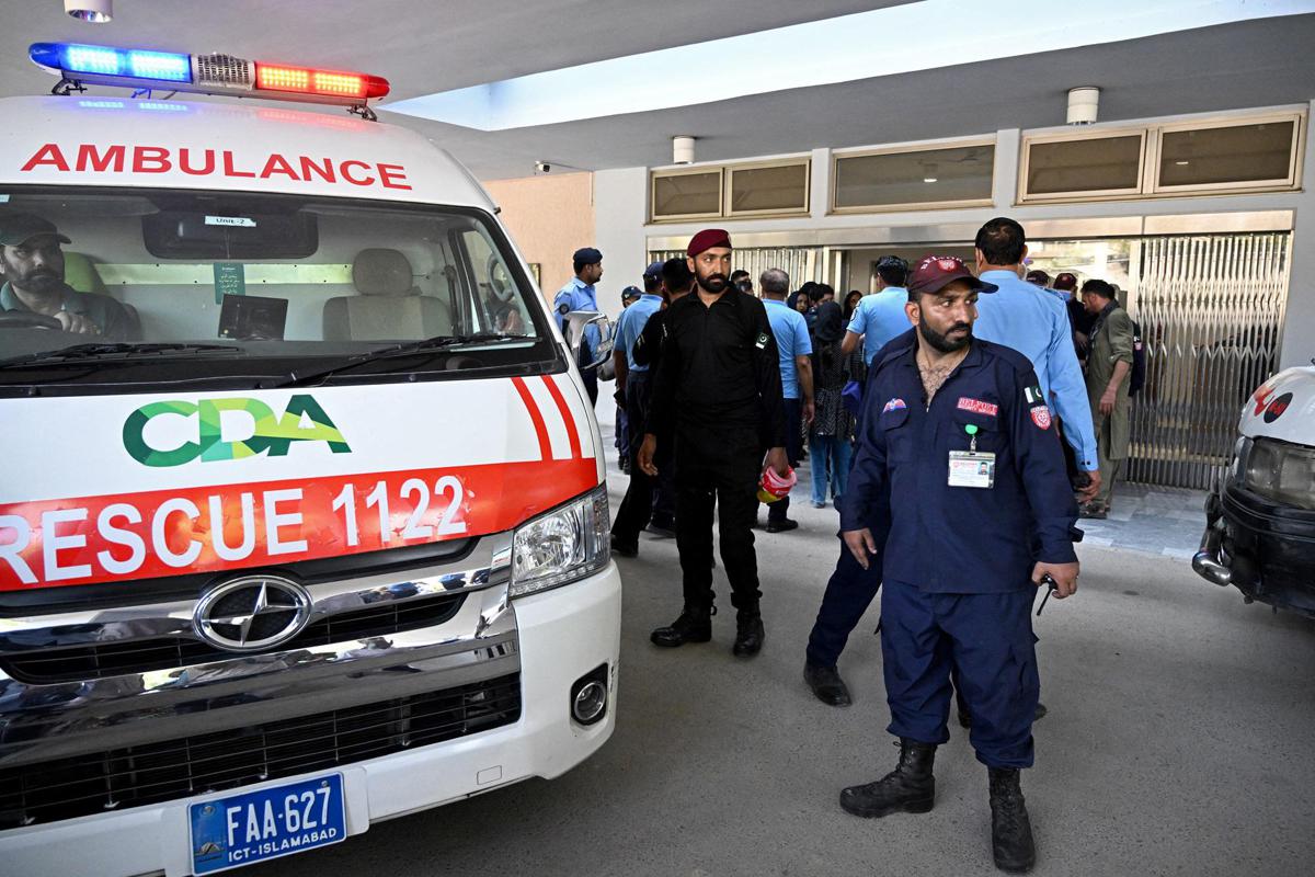 Pakistan, incendio in un ospedale di Islamabad: morti almeno 14 neonati