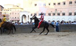 Palio Siena la Contrada della Giraffa vince la terza prova 265x160