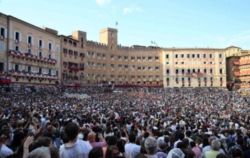 Palio di Siena domani la grande sfida dellAssunta dove vederla in tv 364x230