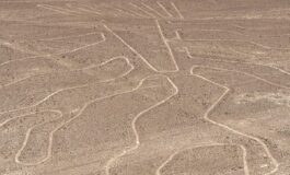 Peru aereo con italiani a bordo sorvolava Linee di Nazca cosa sono 265x160