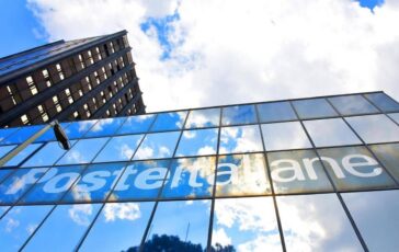 Poste Italiane al via polizze assicurative per cure veterinarie e tutela legale 364x230