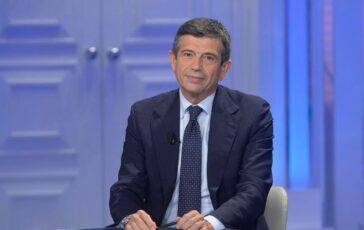Rissa con spranghe e bottiglie in centro a Milano Lupi Sicurezza centrale Sala ha sottovalutato il problema 364x230