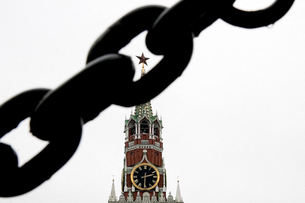 Russia, Peskov: "Nessun incontro a Mosca fra Putin e il capo della Cia"