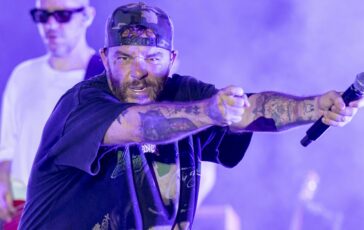 Salmo mostra una cicatrice sul viso Ho un cancro della pelle 364x230