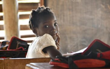 Save the Children Ferrero da partnership progressi per minori e comunita﻿ in Costa dAvorio 364x230