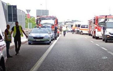 Scontro tra auto pullman e camper nel Reatino 5 morti e 5 feriti 364x230