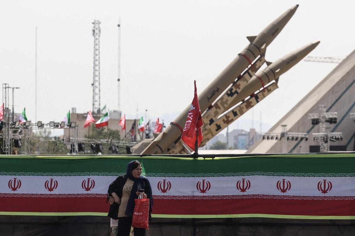 Stretto di Hormuz, Iran non arretra. Trump: "Sono negoziatori subdoli e disonesti"