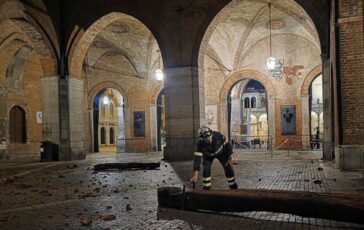 Tromba daria a Cremona alberi e rami pericolanti oltre 500 interventi di soccorso urgenti 364x230