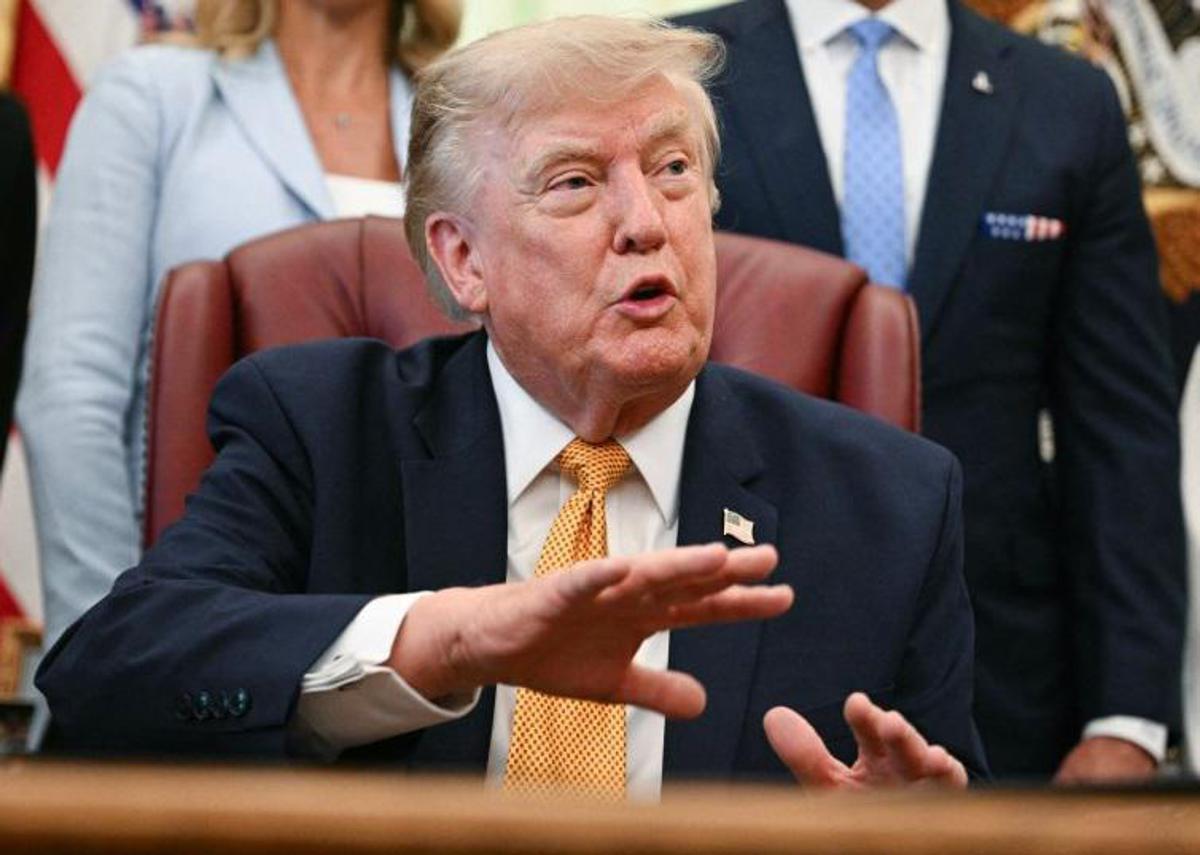 Trump all'Iran: "Ultima chance per un accordo". E rilancia la riapertura di Hormuz entro oggi