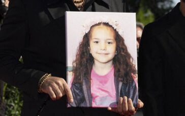 Uccisa con la famiglia a Gaza Idf annuncia inchiesta sulla morte della piccola Hind Rajab 364x230