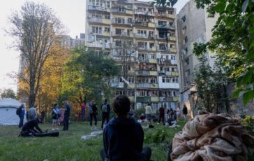 Ucraina Mosca bombarda Kiev e aree circostanti 9 morti. Polonia in allerta fa decollare aerei militari 364x230