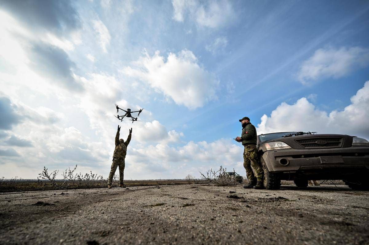 Ucraina, il futuro del conflitto passa dalla battaglia dei cieli: droni per contrastare avanzata russa e nodo Patriot