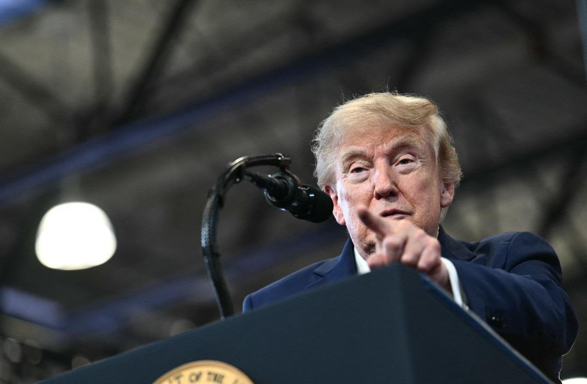 Usa-Canada, scoppia guerra commerciale tra dazi e accuse. Trump: "Ci derubano"
