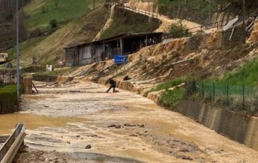 alluvione nepal tibet