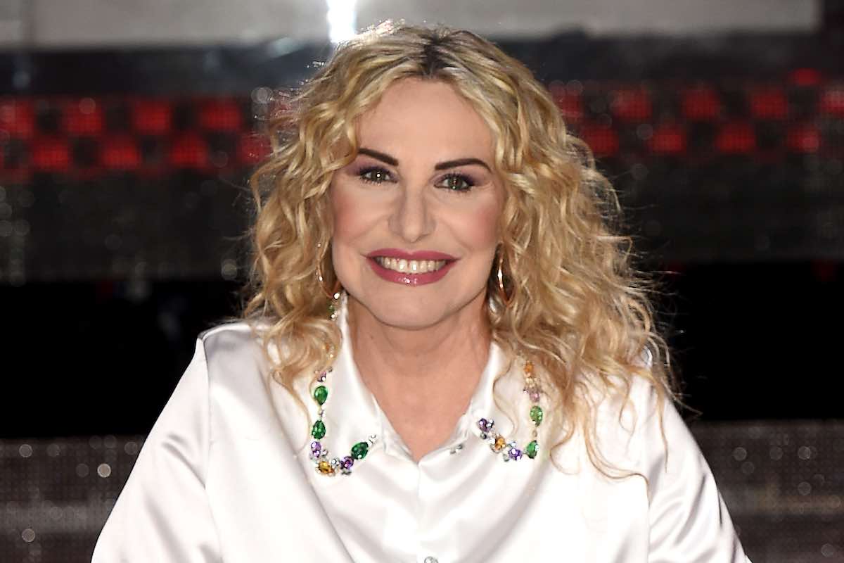 https://static.adhubmedia.com/notizie_it/wp-content/uploads/2026/08/antonella-clerici-il-no-alle-vacanze-da-vip-non-amo-i-voli-privati-e-detesto-le-594f6c10.jpg