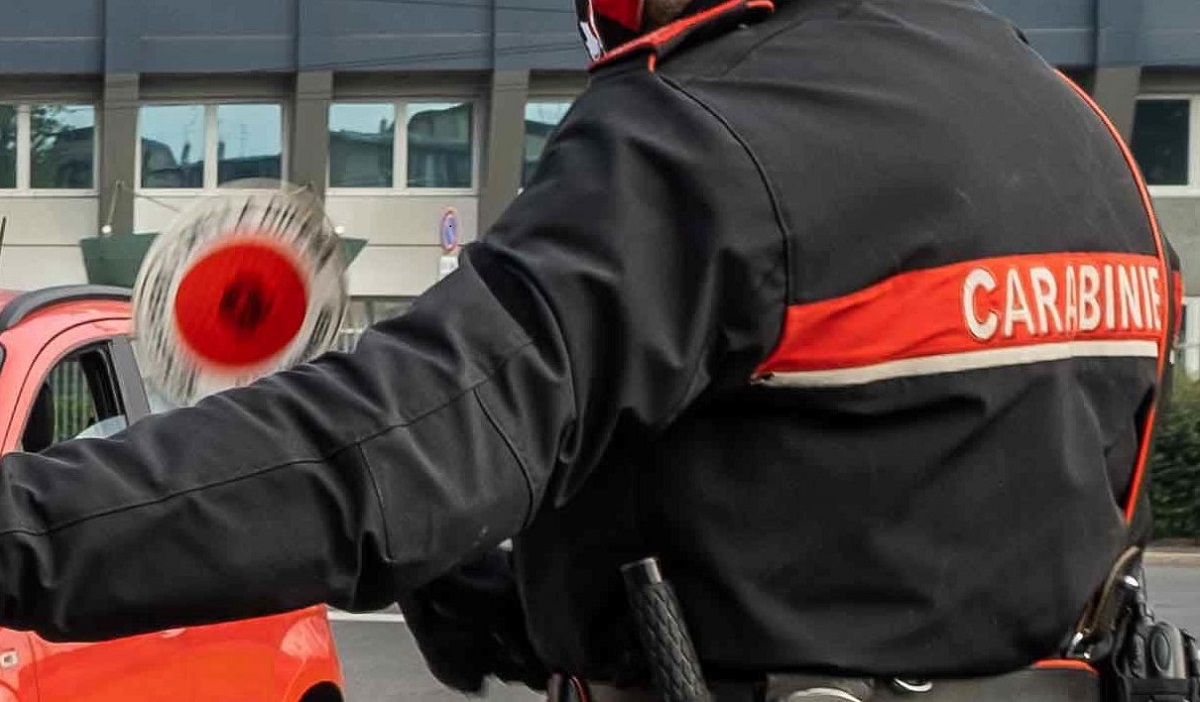 https://static.adhubmedia.com/notizie_it/wp-content/uploads/2026/08/auto-entra-in-contromano-sulla-superstrada-tragedia-sfiorata-lintervento-camioni-80aa5474.jpg