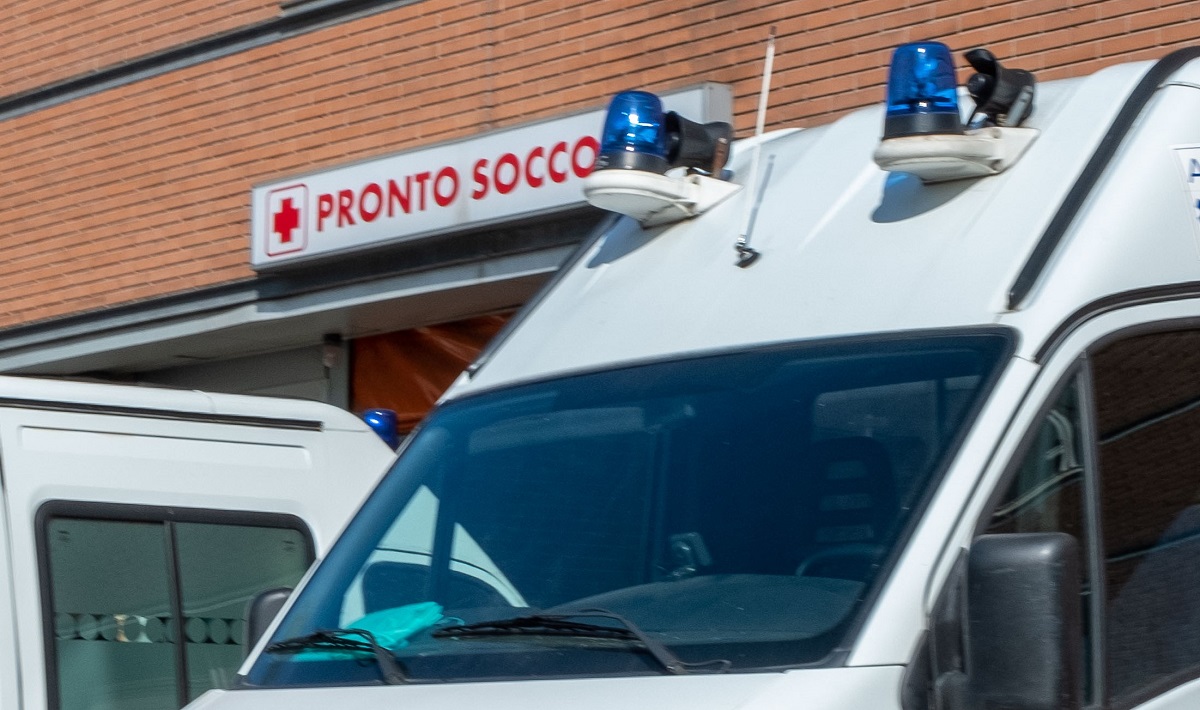 https://static.adhubmedia.com/notizie_it/wp-content/uploads/2026/08/auto-invade-la-corsia-opposta-gabriele-morto-a-18-anni-nello-schianto-siamo-sott-4de754b8.jpg