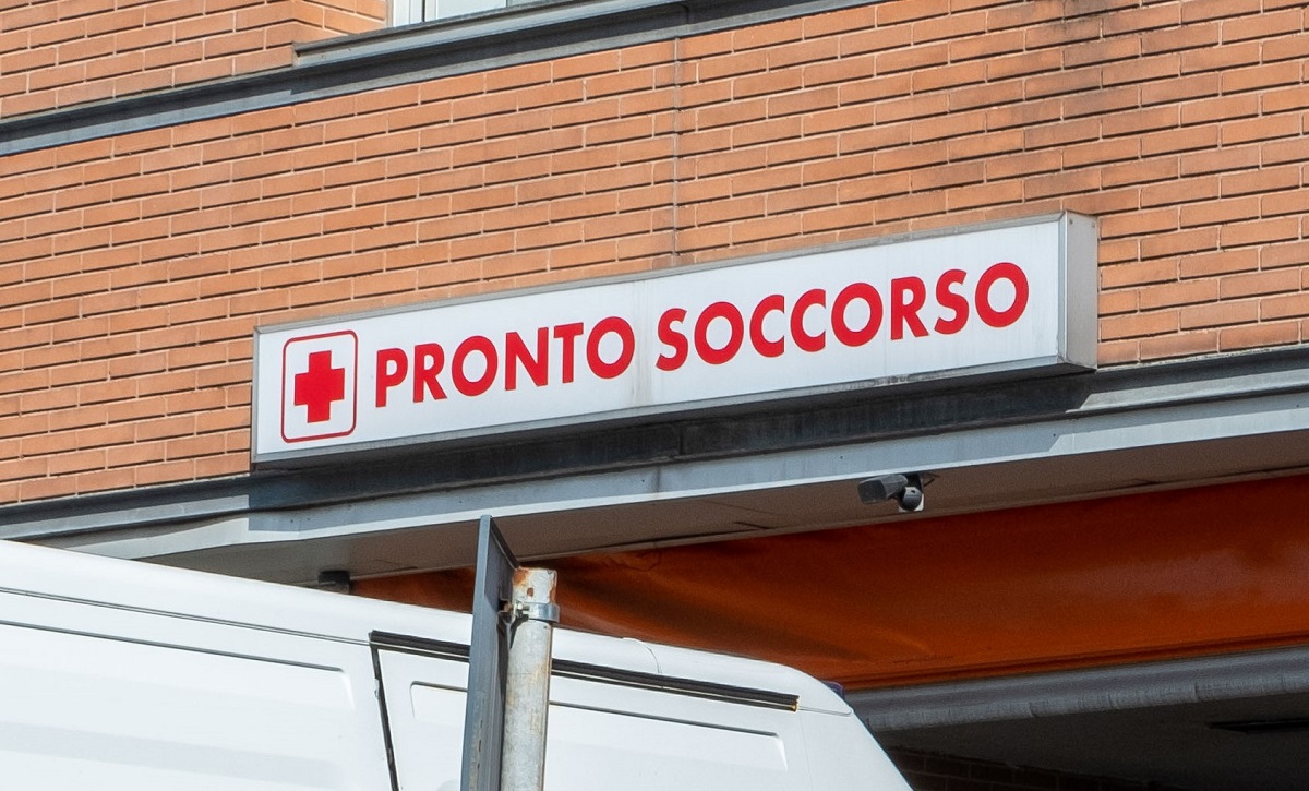 https://static.adhubmedia.com/notizie_it/wp-content/uploads/2026/08/bambina-di-6-anni-cade-dalla-finestra-a-mesagne-gravissima-dopo-il-volo-dal-seco-8fb97fa7.jpg