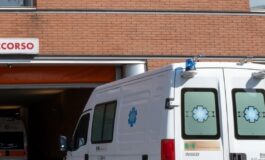Bambina schiacciata dall'acquasantiera