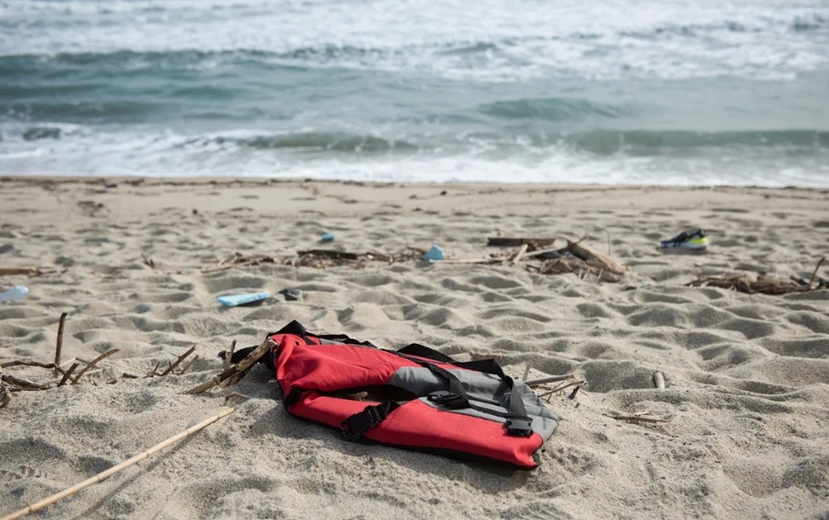 https://static.adhubmedia.com/notizie_it/wp-content/uploads/2026/08/barca-migranti-crotone-b4bd9c18.jpg