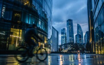 Borse europee in bilico: cosa aspettarsi dai verbali della Fed