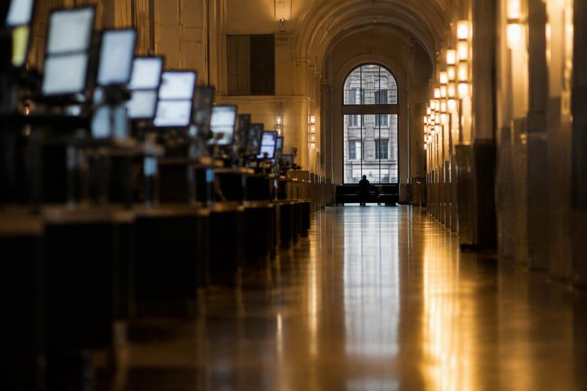Borse europee in rosso: Milano, Francoforte e Parigi in difficoltà
