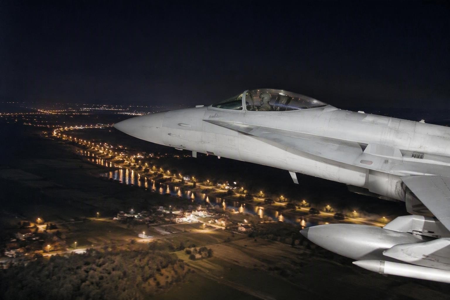 https://static.adhubmedia.com/notizie_it/wp-content/uploads/2026/08/caccia-spagnolo-intercetta-drone-al-confine-con-lucraina-dettagli-sullincidente-az-1786876074.jpg