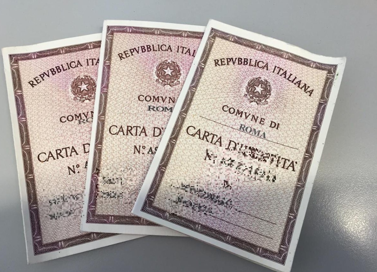 https://static.adhubmedia.com/notizie_it/wp-content/uploads/2026/08/carta-identita-elettronica-dopo-i-70-anni-e5f1887b.jpg
