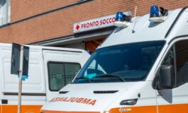 morto colpito alla testa bottiglia