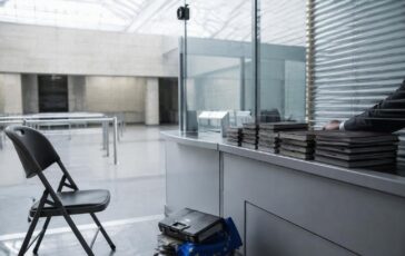 Crisi diplomatica tra Italia e Spagna: i dettagli dello scontro su migranti e Schengen