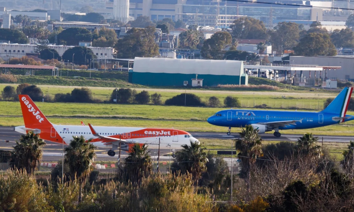 https://static.adhubmedia.com/notizie_it/wp-content/uploads/2026/08/easyjet-motore-in-avaria-sul-volo-per-londra-atterraggio-demergenza-6195c2b3.jpg
