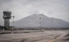 Eruzione Etna 2026: aeroporto di Catania chiuso e 700 voli cancellati