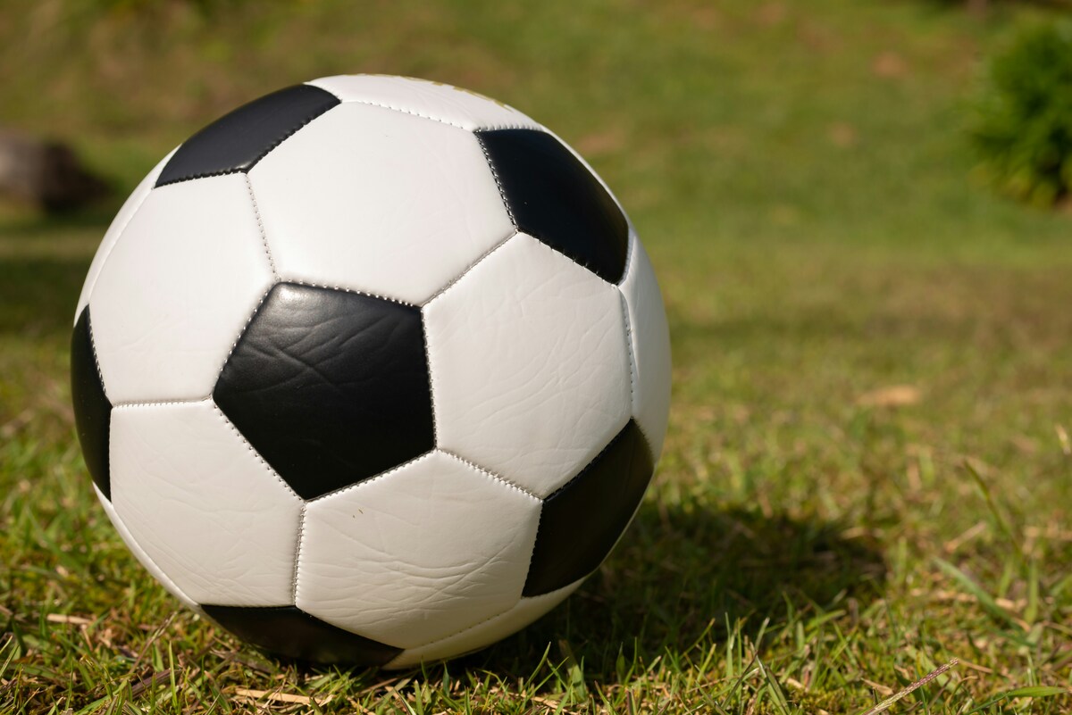 https://static.adhubmedia.com/notizie_it/wp-content/uploads/2026/08/finale-supercoppa-europea-chi-e-larbitro-e-perche-tutti-parlano-di-lui-5a6a687c.jpg